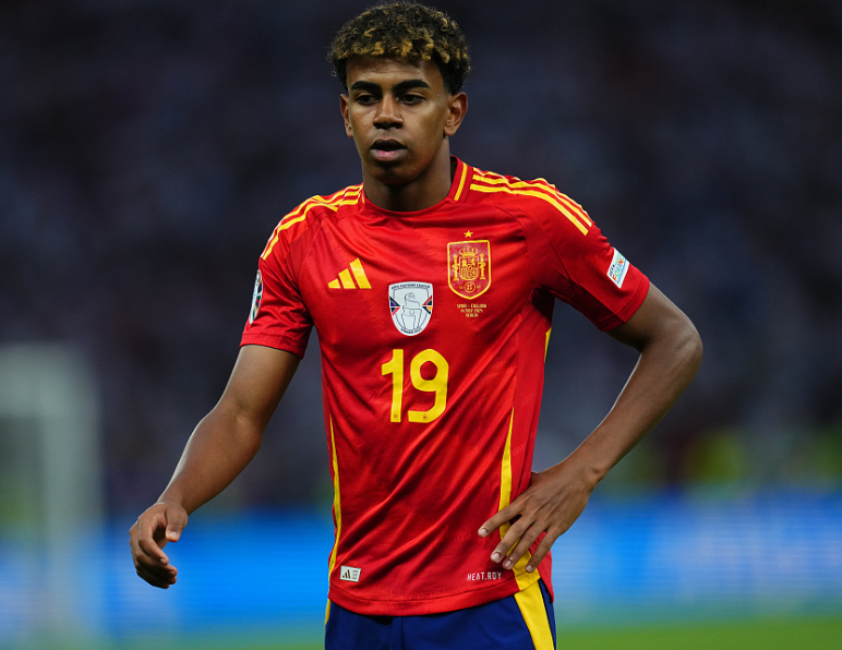 巴萨战平布鲁日,亚马尔赛后坦然回应球迷嘘声与自我定位