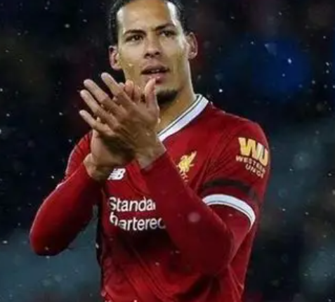 利物浦更衣室领导架构之变：从多元队委到队长引领