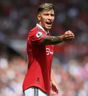 曼联名宿费迪南德盛赞利桑德罗&middot;马丁内斯领导才能与沟通能力